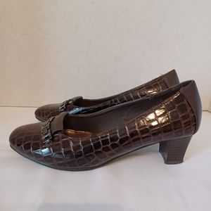 Pierre Dumas shoes, size 9, brown,  2 inches heels, in good condition.